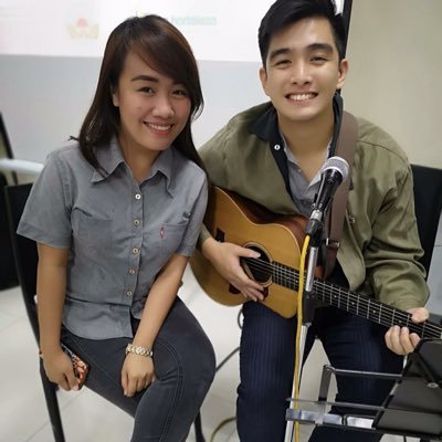 aurestilafloh's profile picture. 