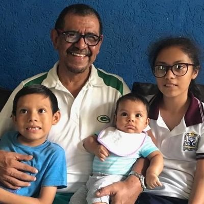 Yo quiero ser a la zurda más que diestro. Pro AMLO. Abuelo Feliz feliz, feliz.