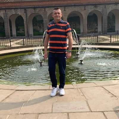 RussellRowlands's profile picture. 50 year old single gay man who enjoys living life as if I was 25 still👿