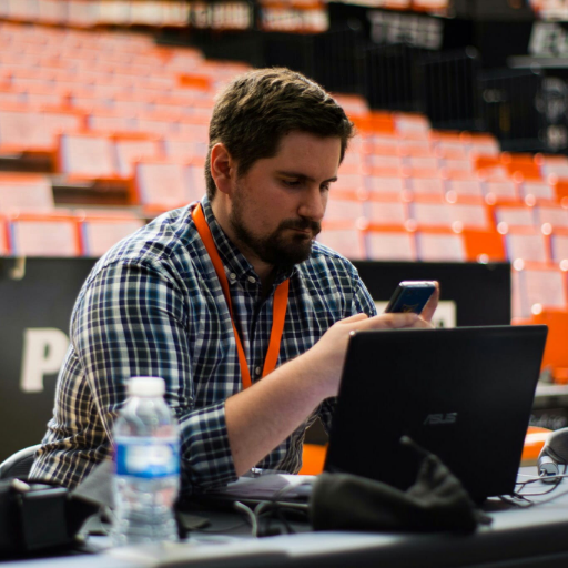 Baloncesto 🏀

📝 @GIGANTESbasket y @relevo
💬 @Supermanageracb en @ACBCOM
📺 @Supermanageracb en @TwitchES (https://t.co/rc0tFdG3oO)