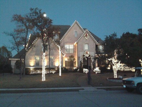 professional installation of Christmas lights in the Dallas Fort Worth area