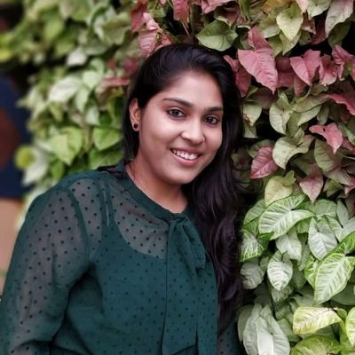 h_pranali's profile picture. B urslf, thts ur power...