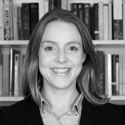 Award-winning essay tips and techniques from @UrsulaBHackett. Helping ambitious students write brilliantly!