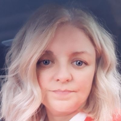 ELC Area Support Manager |Mum to one amazing  daughter and one furbaby |Book reader 📚 Gin drinker 🍸|Always learning | M.Ed. Childhood Practice | Frobelian 🥰