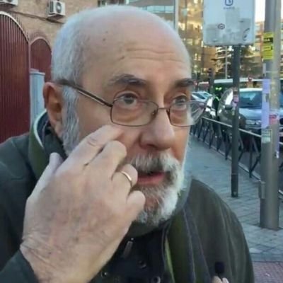 Viktor_Manuek's profile picture. Al loro cantimploro