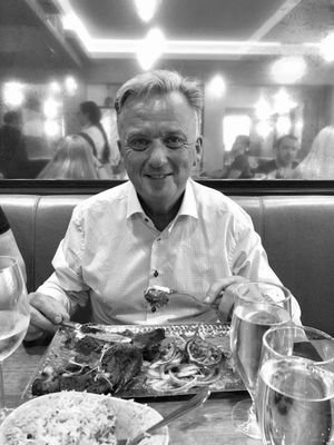 Semi retired Chauffeur driver
Spent 20 years living on a council estate in Swindon returned to DUBLIN 1978
Love family, cars, motorbikes, and wine. 😎