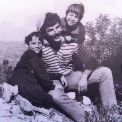 AKeNMPE4JeZFoAV's profile picture. יהודי פשוט