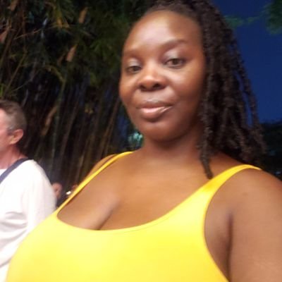 Business Women, Owner/Founder and Chef of Put It In A Pocket, LLC catering service.