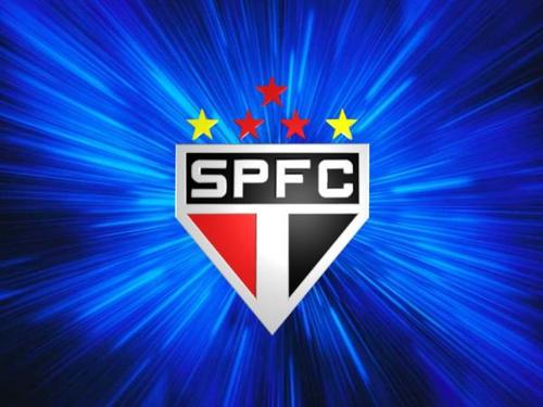 Se nem Jesus Cristo agradou a todos. ..quem sou eu... Paz a todos. . Salve Nação Tricolor. ..