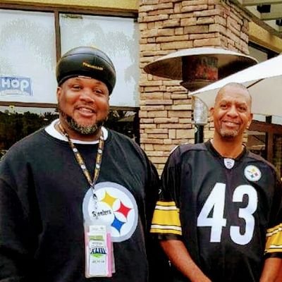 OWNER BIGG Maxx's Dogg's Food & Catering services #blogger# fan #father #opinionator# lover #fighter #STEELER NATION. #FO LIFE