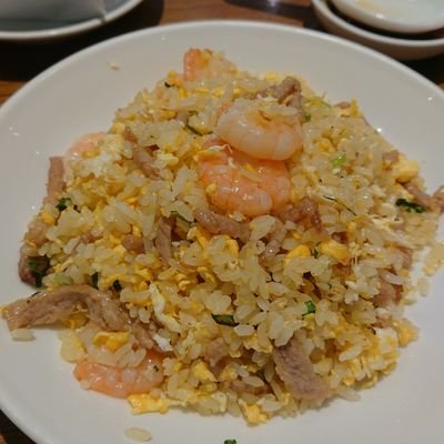 ebichaa_'s profile picture. 