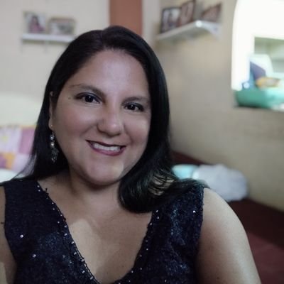 ViviAraUss's profile picture. Comunicadora Social y Especialista en DAR Loreto