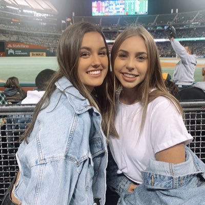 chloeberg22's profile picture. 