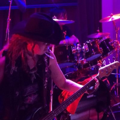 kumakiti_bass's profile picture. X-NAGOYAでベース弾いてます！ 中学からずっとベーシストです。 月に2、3回は焼肉屋に行くほど肉好きです(^_^)v 極度の人見知りですが、話しかけていただくと喜びます（笑） https://t.co/YcKFbrLzef