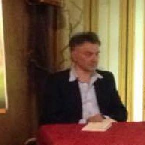 ferrugianola's profile picture. Passare la vita tra #biblioteche, #teatri, #musei e gallerie d'arte...     #Raccontiartistici #SpuntinoLetterario #Interista
https://t.co/ibEan5kGnX