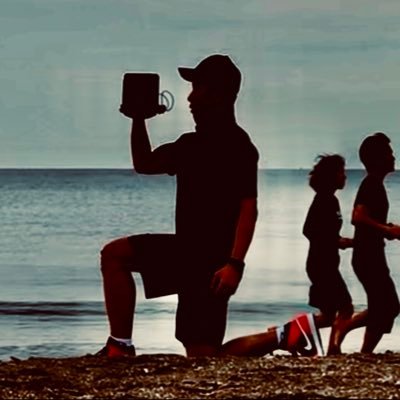 hinoken727's profile picture. トレーナー。理学療法士。バイクすき。登山すき。NIKEとスニーカーすき。