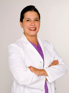 Board Certified Plastic, Cosmetic and Reconstructive Surgeon from Venezuela and Mexico.