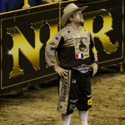 Official page of PRCA bullfighter Wacey Munsell. 2018 WNFR, 10xPrairieCircuitFinals 2xWorld Champ 2xNationalChamp K-State Wildcat football fan. Isaiah 43:18-19