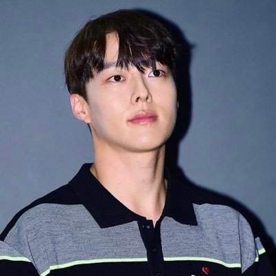 jangkiyong_'s profile picture. #장기용 따라가요 ఇ