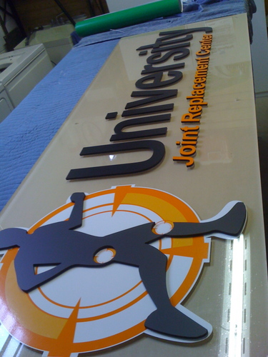 Providing creative solutions to architectural identity and wayfinding issues,including design consultation, specification, project management & installation