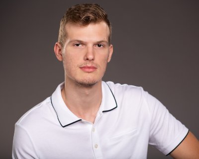 DmytroTsepelev's profile picture. I show my clients how to overcome fear of flying without being terrified & using addictive medication