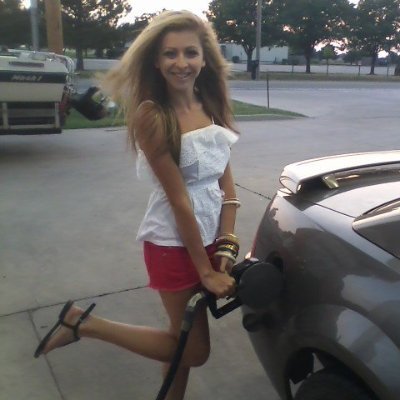 We bring you the hottest pictures of girls pumping gas #gaspumphottie