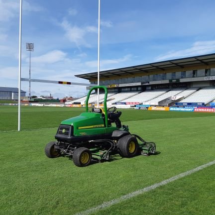 work invercargill city council look after the turf at rugby park
fire fighter for fire and emergency nz
love the green bay packers