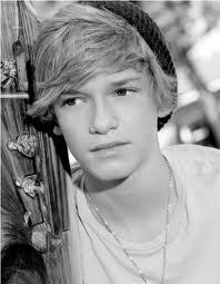 Hmm who do u think im a fan of..If u guessed Cody Simpson ur RIGHT.I love him so much!!Alli Simpson is following me so I think u should 2 :D