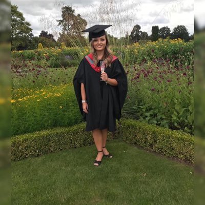 MissVivianPE's profile picture. Secondary PE teacher NQT🤸🏼‍♂️⛹🏼‍♀️🏸 | BSc (hons) PE and Youth Sport Coaching graduate 👩🏼‍🎓|Dancer 👯‍♀️