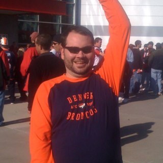 Drewparkersc's profile picture. With a purple umbrella and a fifty cent hat; living loving... Taking pictures of bands.