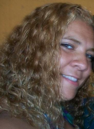 Naiazuda's profile picture. Todos os dias aumenta com mais algumas palavras...