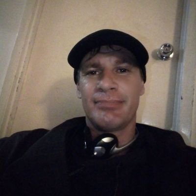 * note, if you don't live on the gold coast in Australia, or even eastern side of Australia please dont contact, as im full of shit and love time wasters.