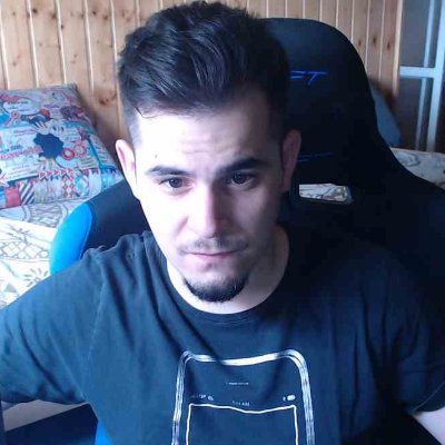 adrianml95's profile picture. 25, derecho,malagueño de pura cepa