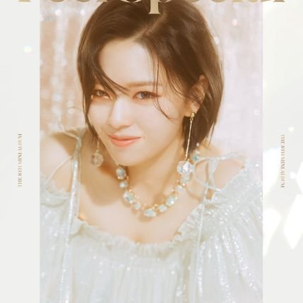 ilytwicex_'s profile picture. ‧₊° 🐰🍶 ꒰ @JYPTWICE ꒱ when you smile, sun shines 🐇🖇「 Jeongyeon 」my princess ‧₊° 💒