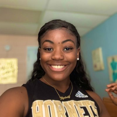 kimberlynbenso's profile picture. bama state cheerleader🐝 ig: kimberlyannbenson sc: kimberlynbenso #myasu23
