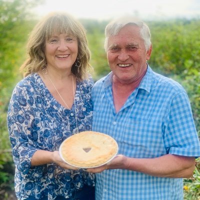 Popping up at locations over AB & SK with fresh baked homestyle pies, deep-dish butter tarts, juices, ciders, spreads, and syrups!