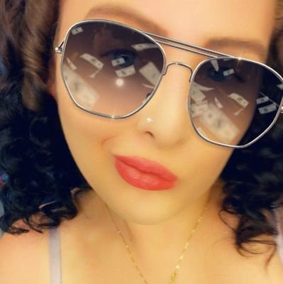 StephanieRobl10's profile picture. love basketball and yearbook