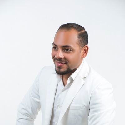 📊 Crecimiento Personal 
🇩🇴 D.R. Life Style 
🥗 Keto 
🎤 Cantautor Locutor
👷‍♂️Ing. Civil 
💵 MBA
👤Founder @ecoingsrl
👥Co-founder @suexird