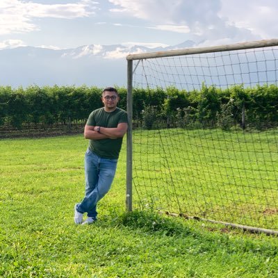 just an adulting, future doctor, big brothering, soccer playing, studying, foodie, traveling fool