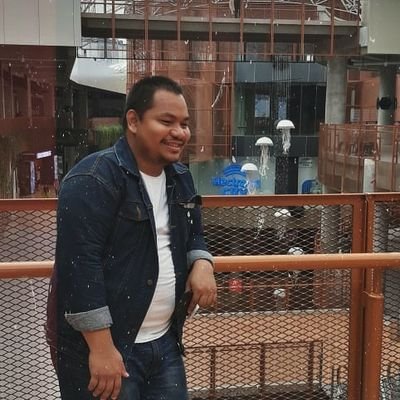 renhalfach's profile picture. I'm back!