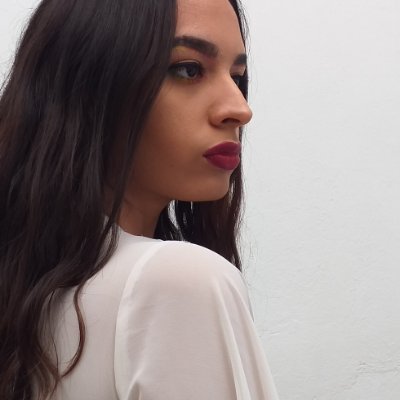 Makeup Student 🔜
Fashion Designer 🎓
Bogotá 📍