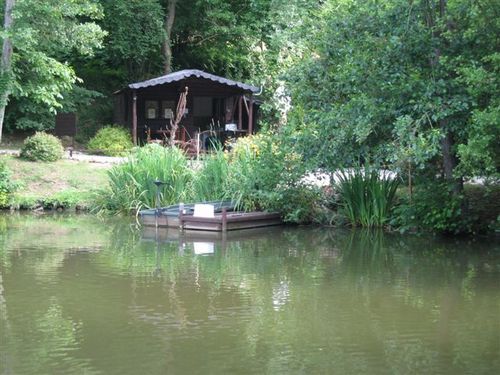 findalakecom's profile picture. Carp and Coarse Fishing lakes in the UK and France including exclusive venues and Family fishing holidays with private accommodation.