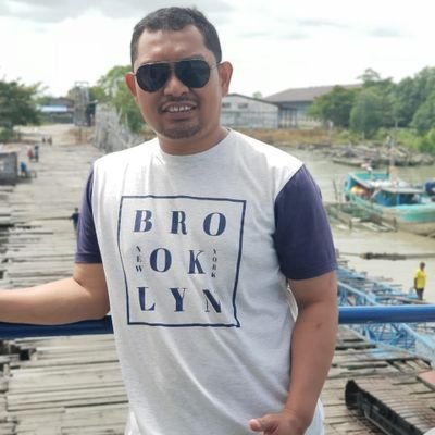 salvi_th's profile picture. + In Hoc Signo Vinces......