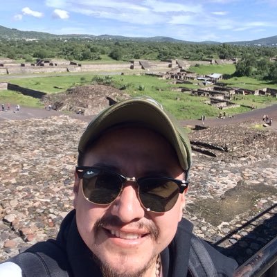 CrisNarvaezG's profile picture. No creo en el azar, Dios no juega a los dados.(Einstein)