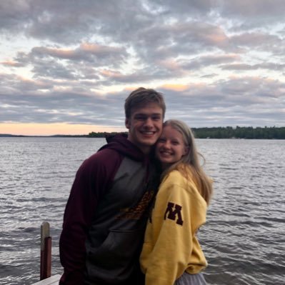 emmacmoe's profile picture. 💛🌻