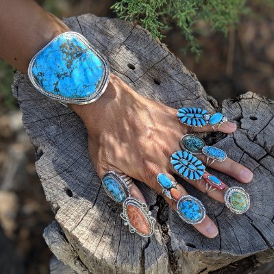 https://t.co/RZgb7eUih6
#SouthWestArtisans #navajojewelry #nativeamericanjewelry #zunijewelry #navajobracelets #womenjewellery #navajorings