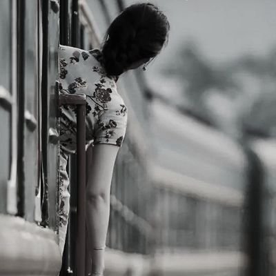 mokarim_zainab's profile picture. Half of my heart lives in Heaven..