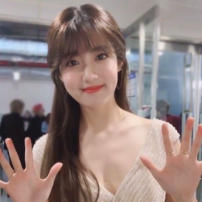 Spread love everywhere you go.
NamJihyun fangirl 💕Blinksé💕 Rosénator💕