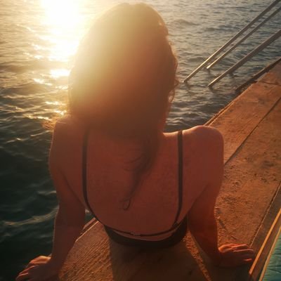 There is a crack in everything, that's how the light gets in.
#ceasefirenow 🍉