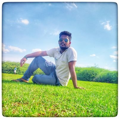arunarjun2027's profile picture. Graphic Designer ⭐ | Youtuber - Withme Arun 💯 | Cinema Lover 😍 | Thalapathy blood 🔥 | Dhoni Veriyan 🔥 Weather lover 🌩⛈️
